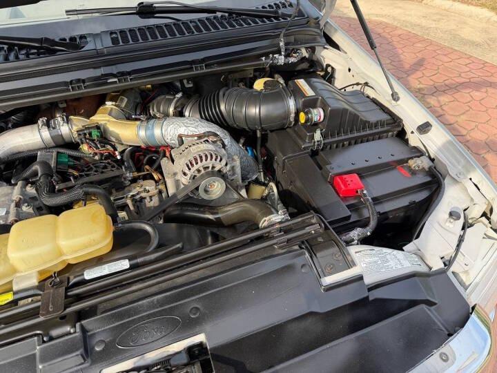 7.3L Power Stroke-Powered 2000 Ford Excursion XLT