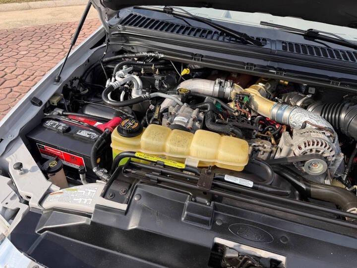 7.3L Power Stroke-Powered 2000 Ford Excursion XLT
