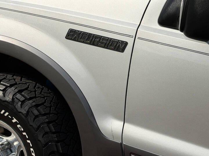 7.3L Power Stroke-Powered 2000 Ford Excursion XLT