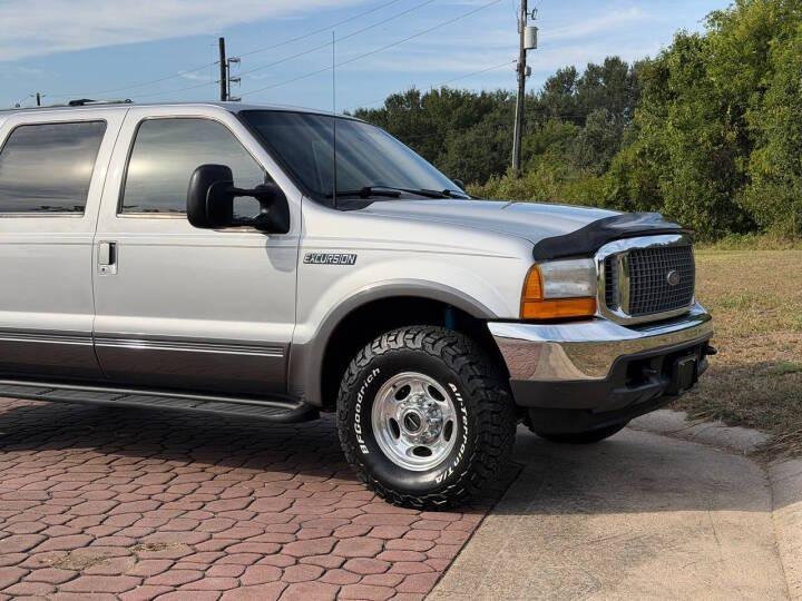 7.3L Power Stroke-Powered 2000 Ford Excursion XLT