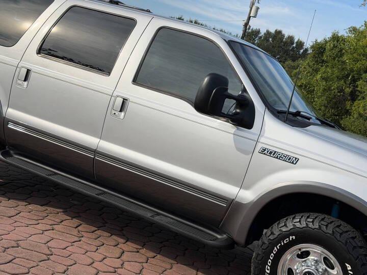 7.3L Power Stroke-Powered 2000 Ford Excursion XLT