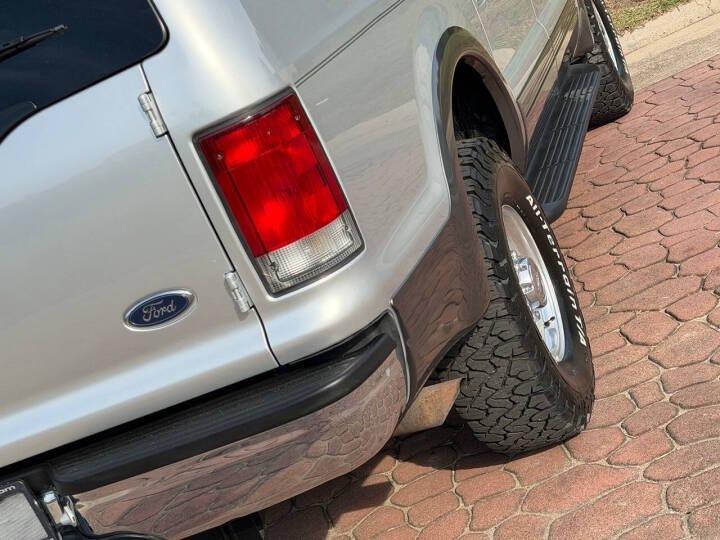 7.3L Power Stroke-Powered 2000 Ford Excursion XLT