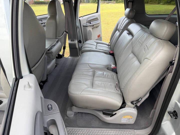 7.3L Power Stroke-Powered 2000 Ford Excursion XLT