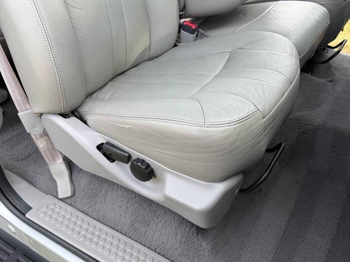 7.3L Power Stroke-Powered 2000 Ford Excursion XLT