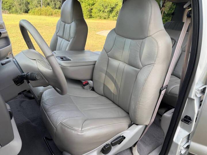 7.3L Power Stroke-Powered 2000 Ford Excursion XLT