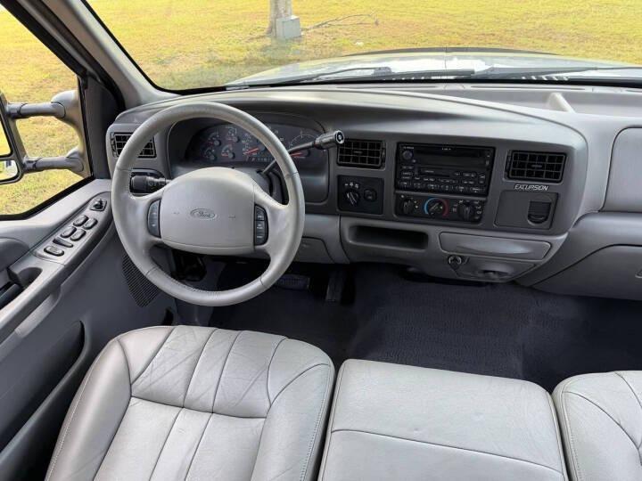 7.3L Power Stroke-Powered 2000 Ford Excursion XLT