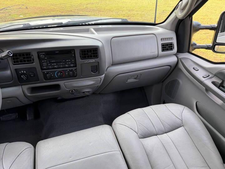 7.3L Power Stroke-Powered 2000 Ford Excursion XLT