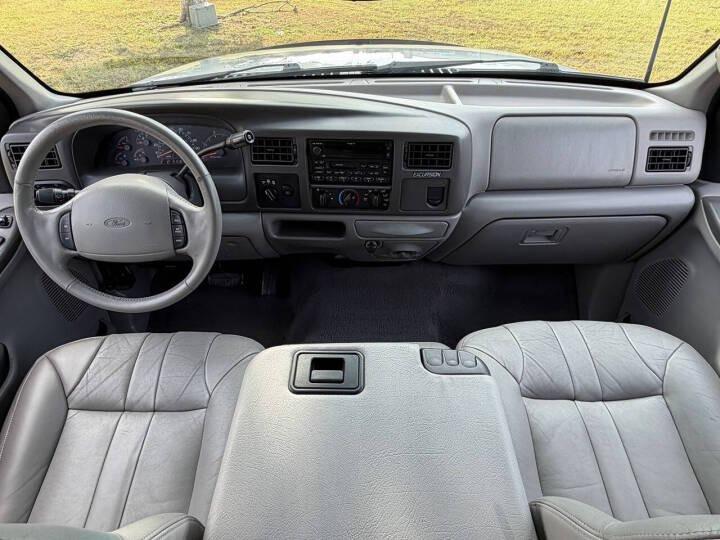 7.3L Power Stroke-Powered 2000 Ford Excursion XLT