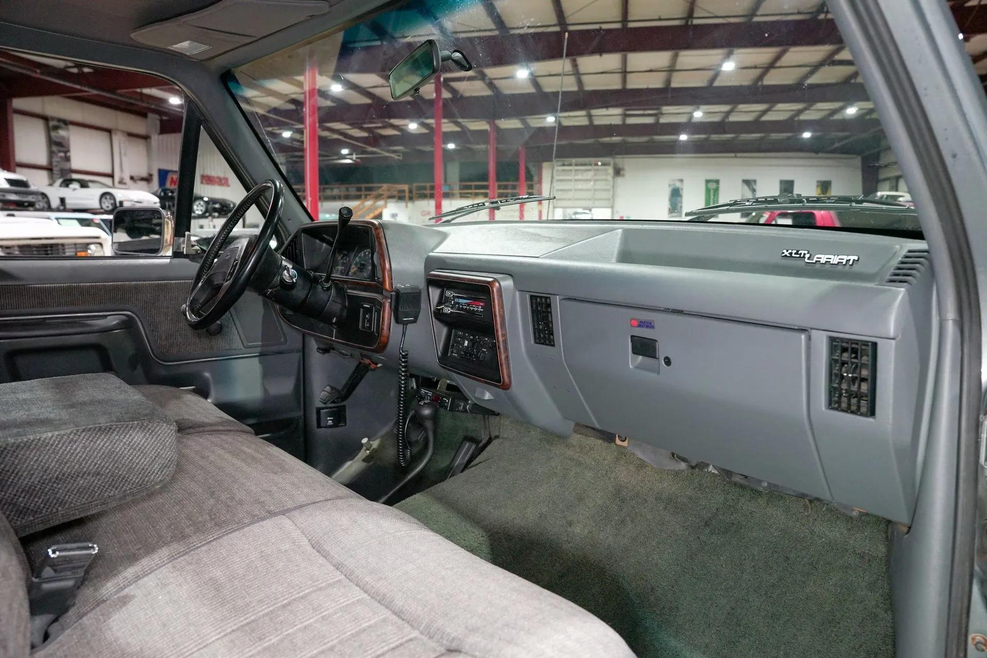 1990 Ford F-250 XLT Lariat