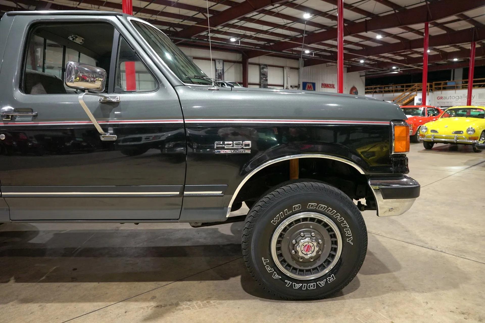 1990 Ford F-250 XLT Lariat