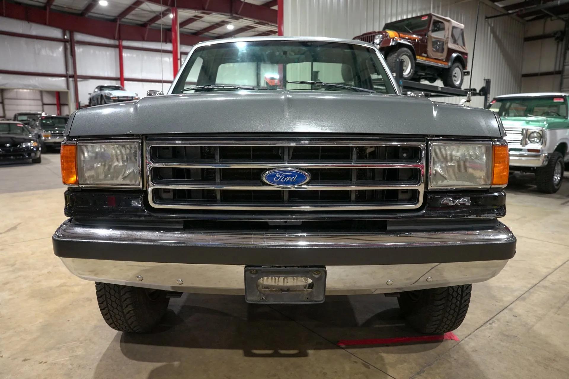 1990 Ford F-250 XLT Lariat