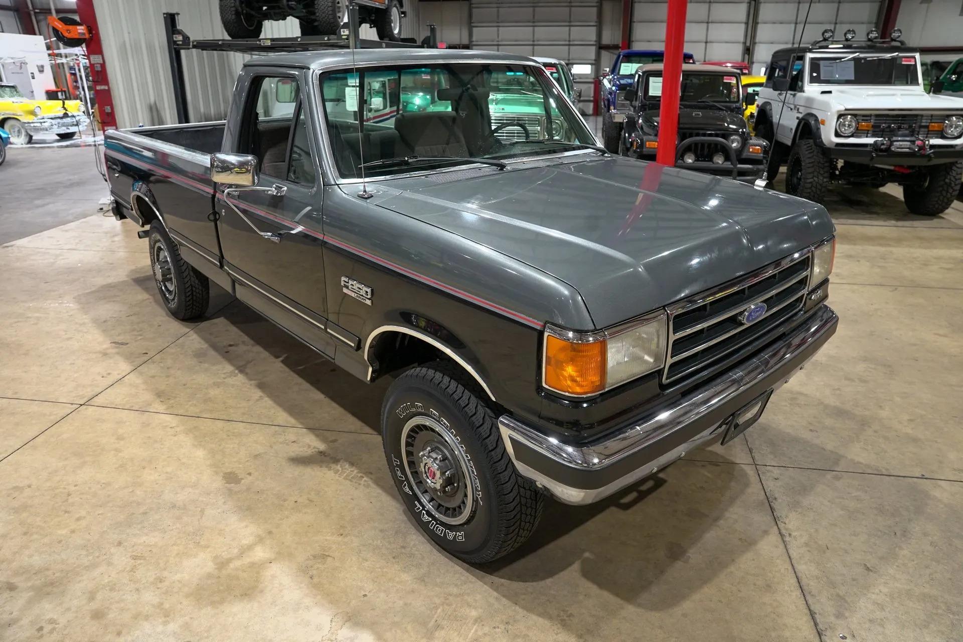 1990 Ford F-250 XLT Lariat