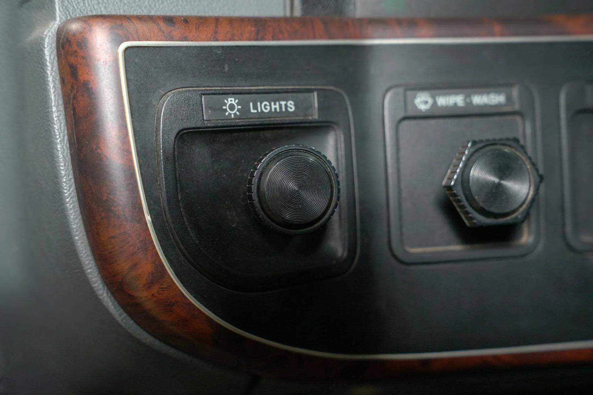 1990 Ford F-250 XLT Lariat