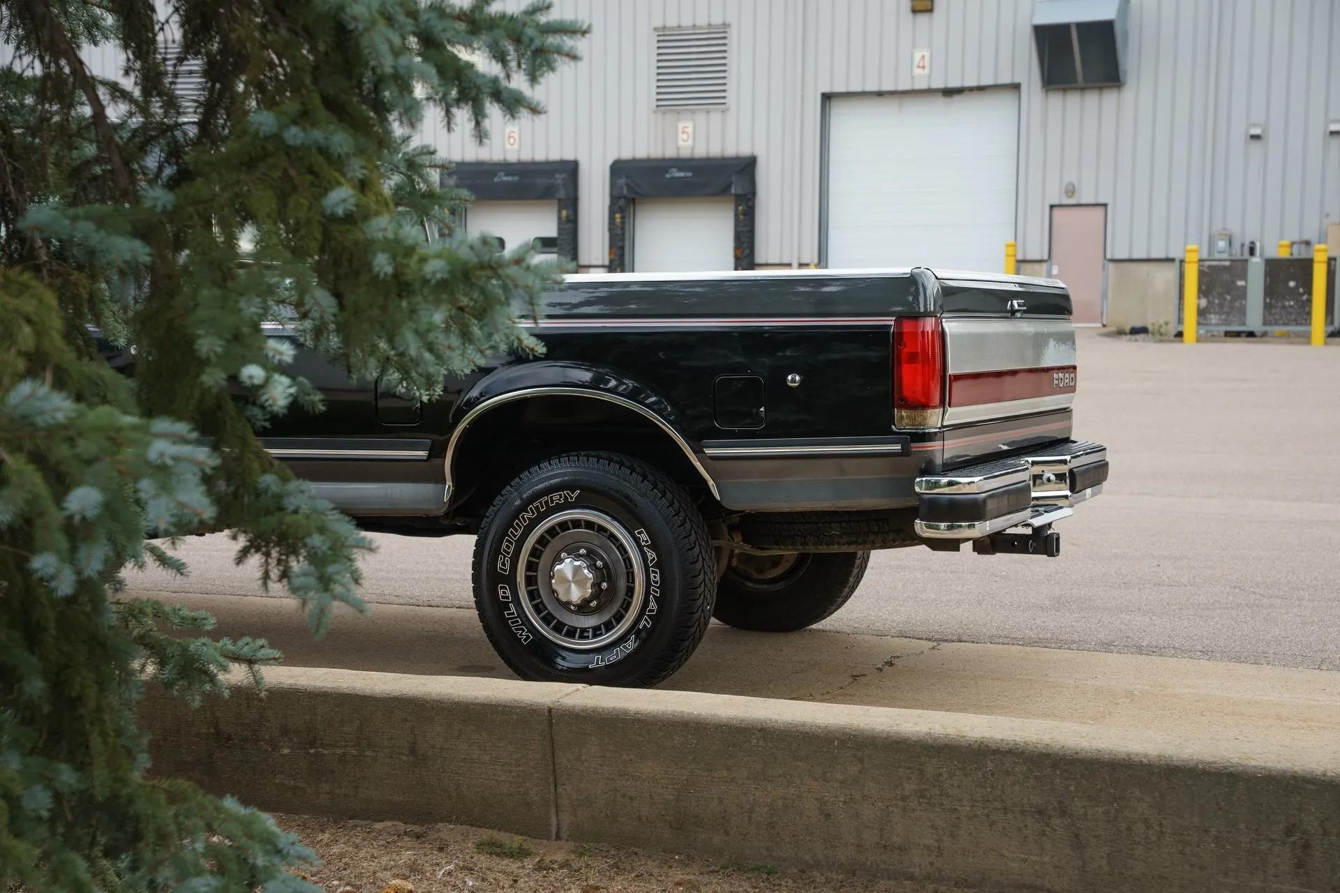 1990 Ford F-250 XLT Lariat