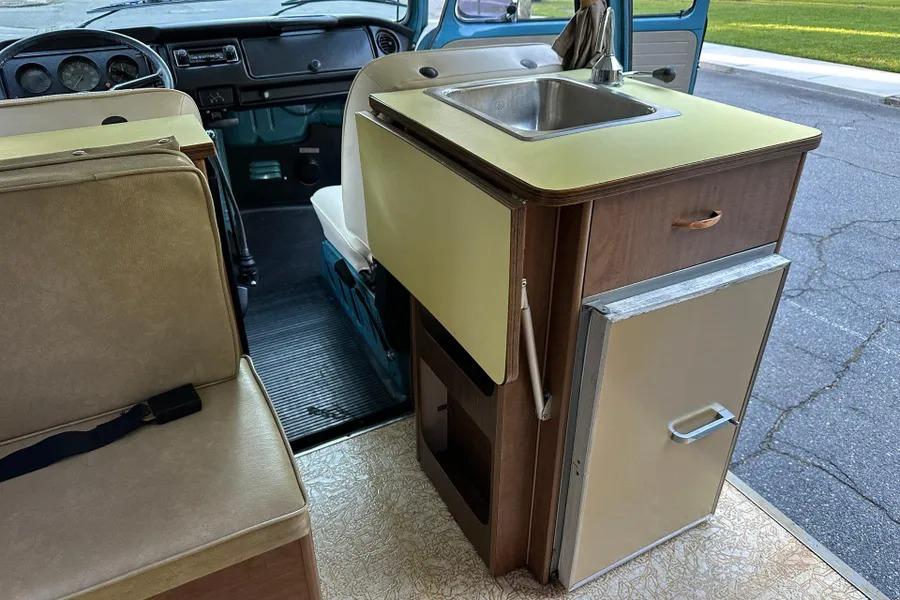 1974 Volkswagen Type 2 Kombi