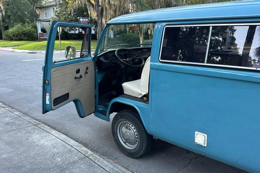 1974 Volkswagen Type 2 Kombi