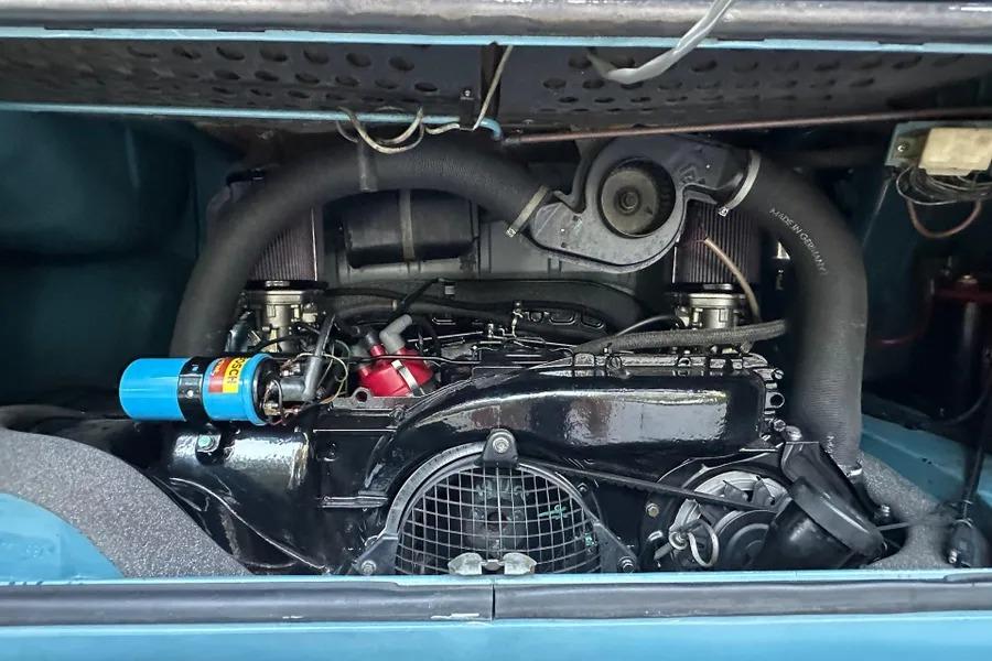 1974 Volkswagen Type 2 Kombi