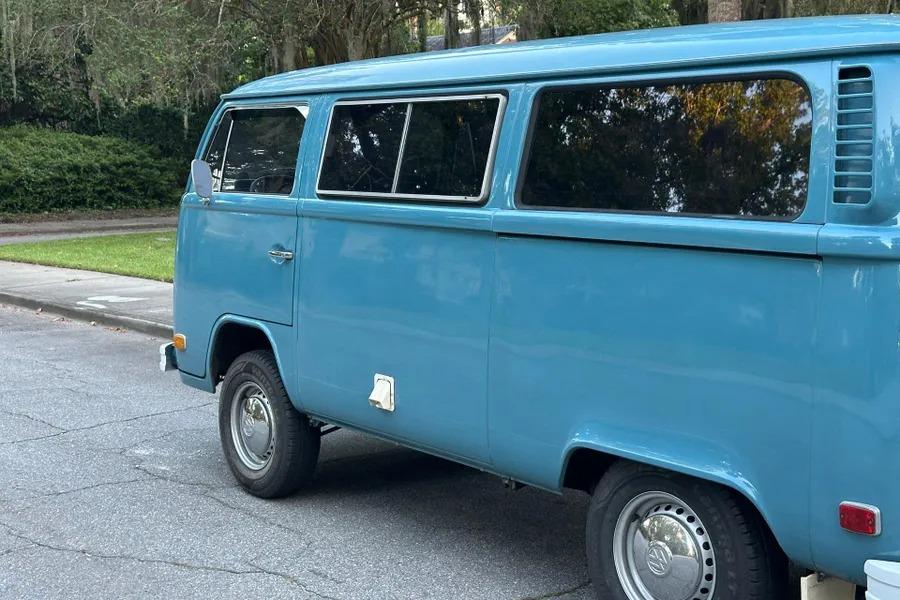 1974 Volkswagen Type 2 Kombi