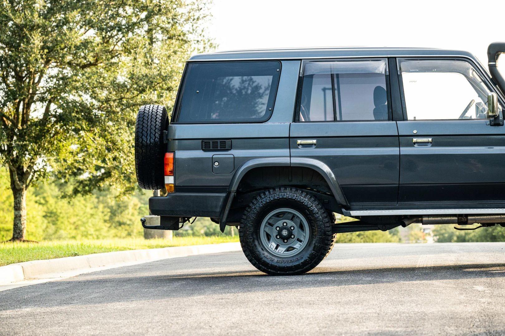 1994 Toyota Land Cruiser KZJ77