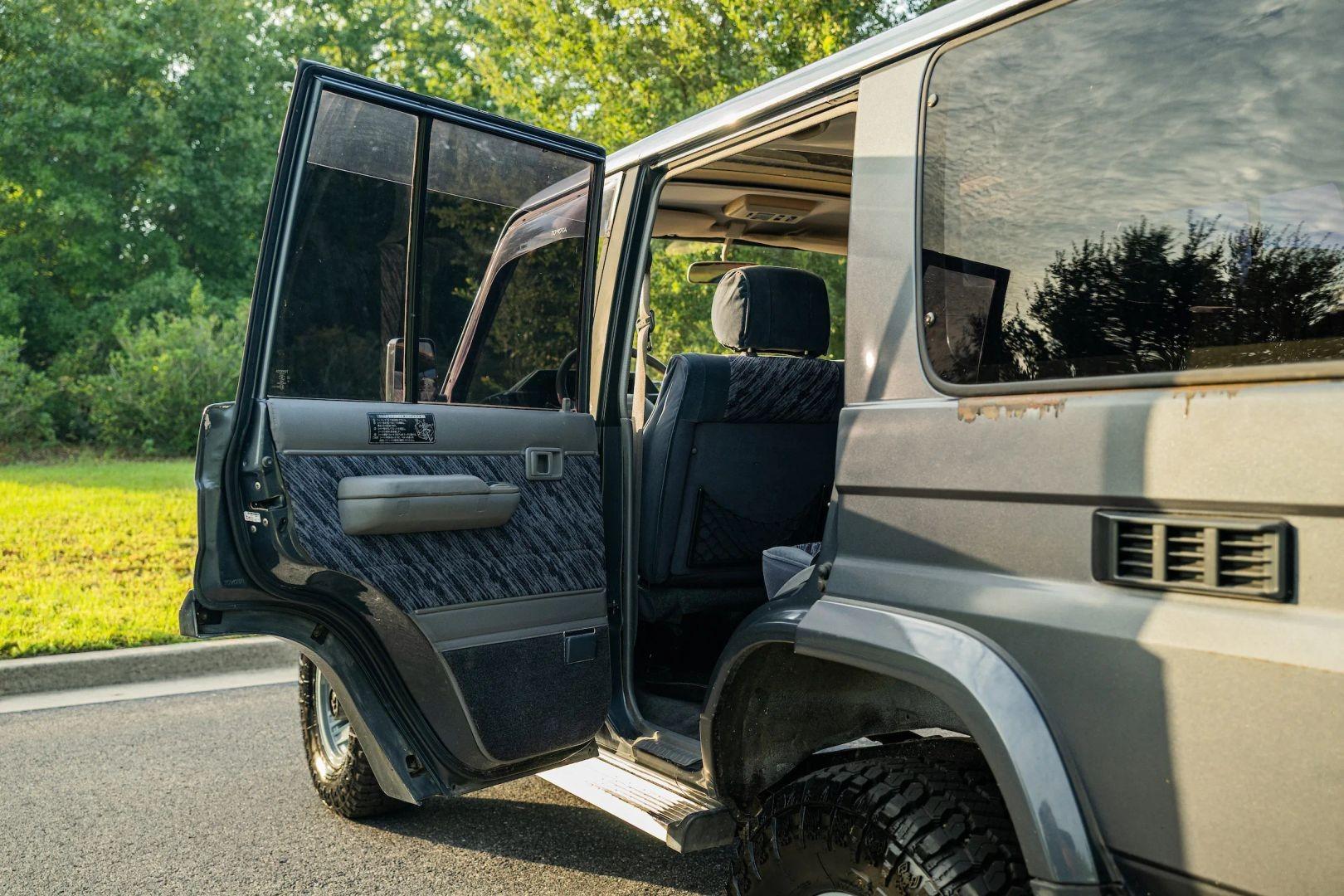 1994 Toyota Land Cruiser KZJ77
