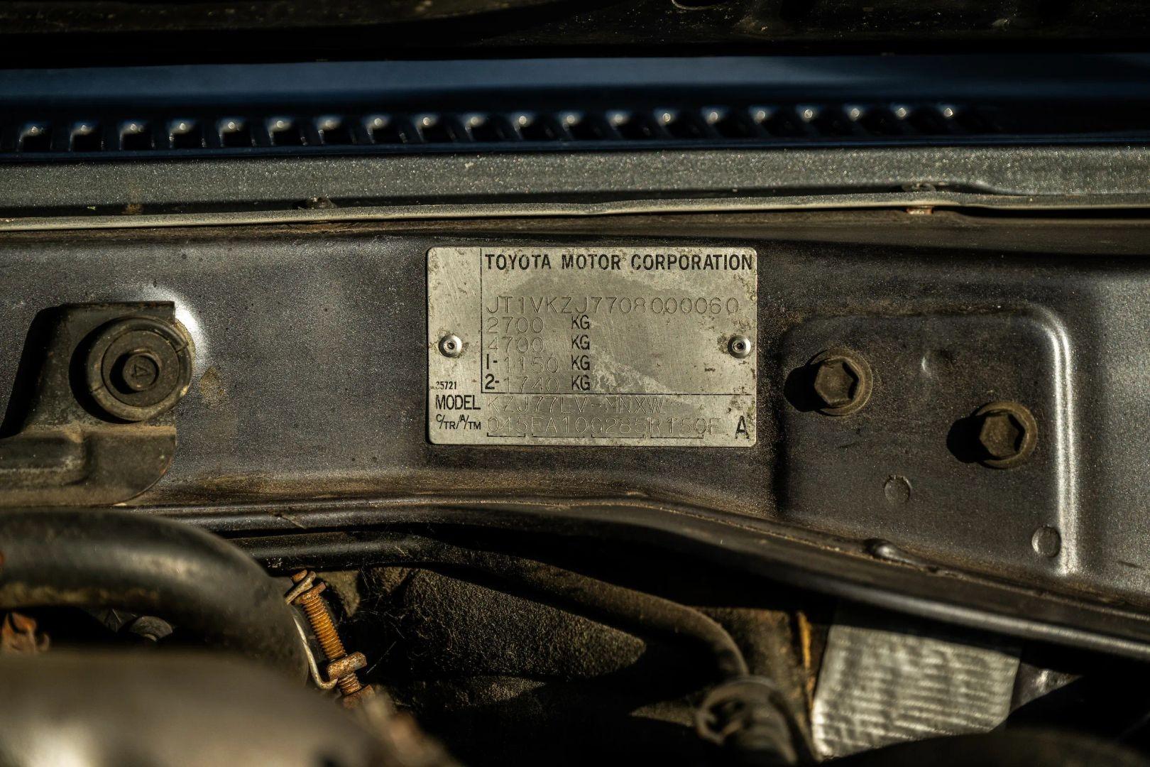 1994 Toyota Land Cruiser KZJ77