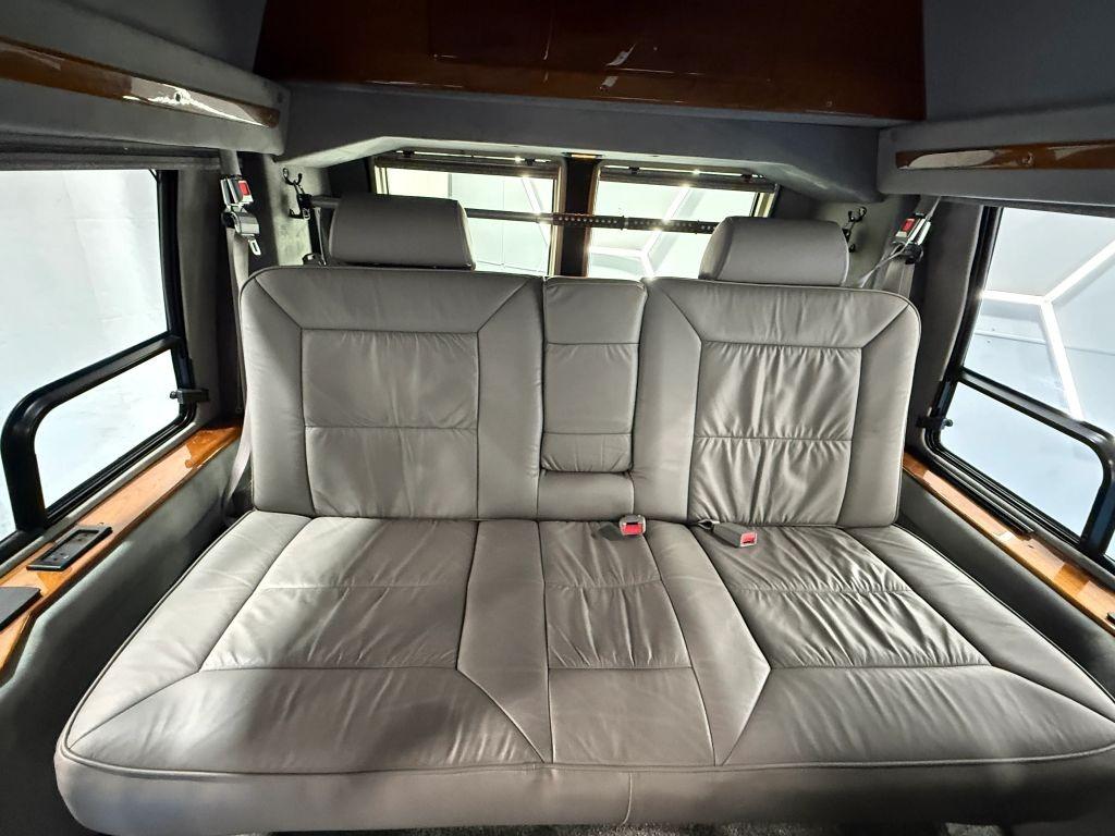 2001 Dodge Ram 1500 Starcraft Van