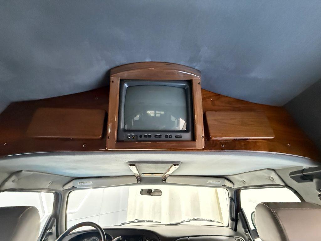 2001 Dodge Ram 1500 Starcraft Van