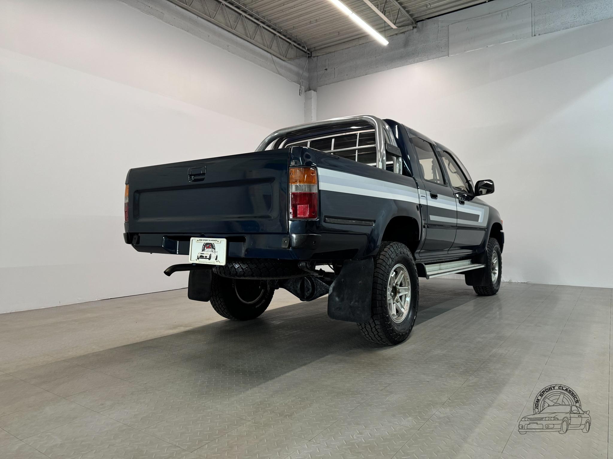 1993 Toyota Hilux Pickup Double Cab SSR-X - 3