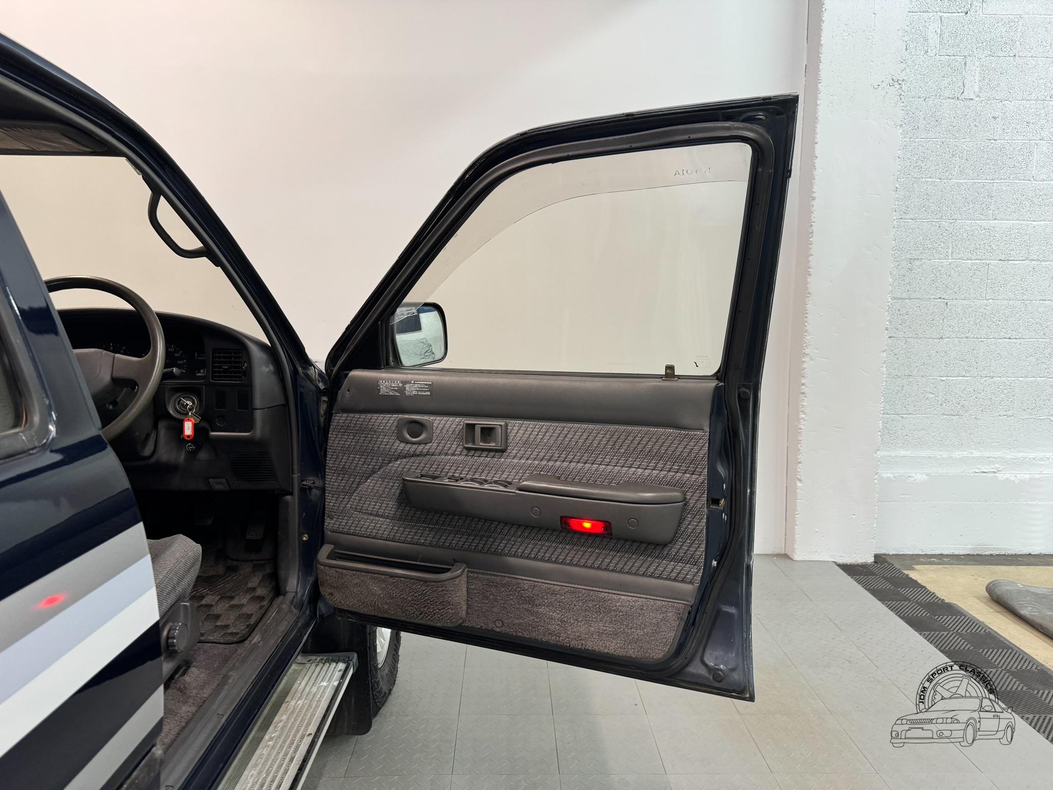 1993 Toyota Hilux Pickup Double Cab SSR-X