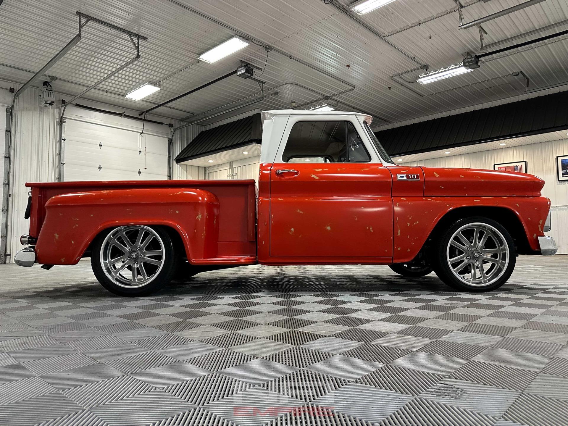 Custom 1965 Chevrolet C10 Stepside