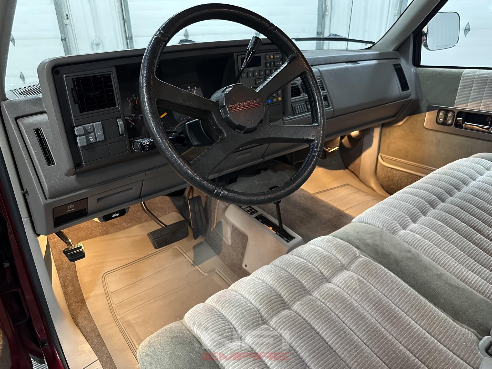 1992 Chevrolet C1500 Regular Cab - 5