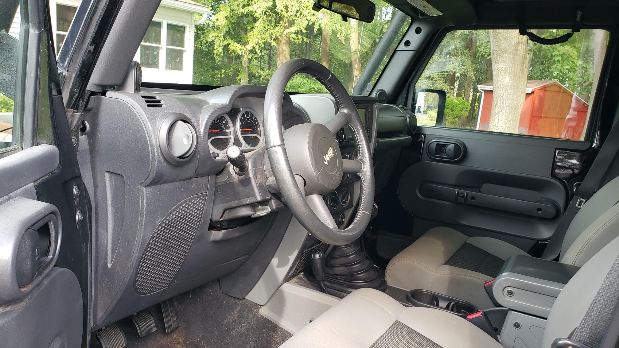 2010 Jeep Wrangler Rubicon - 4
