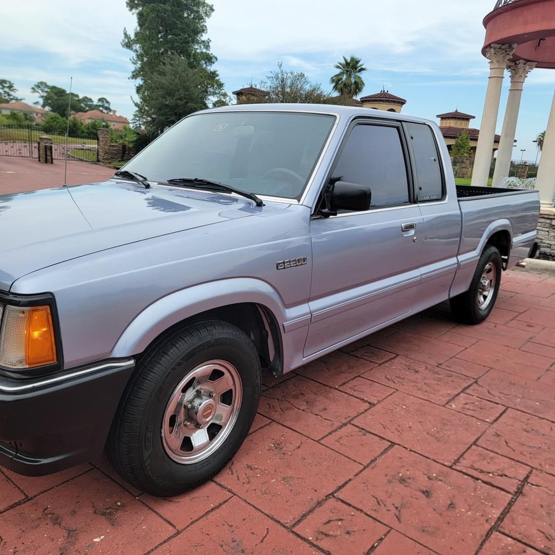 1989 Mazda B2200 Cab Plus