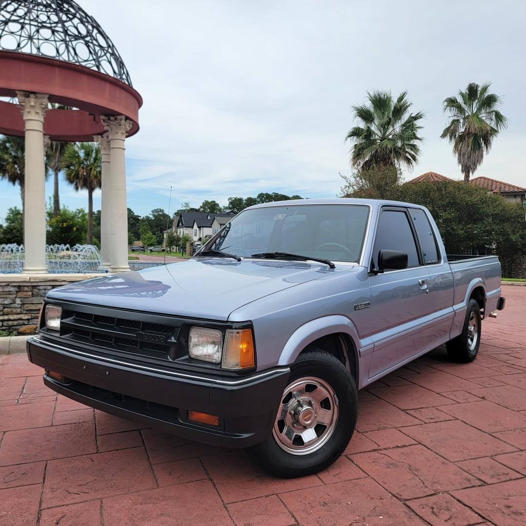 1989 Mazda B2200 Cab Plus - 2