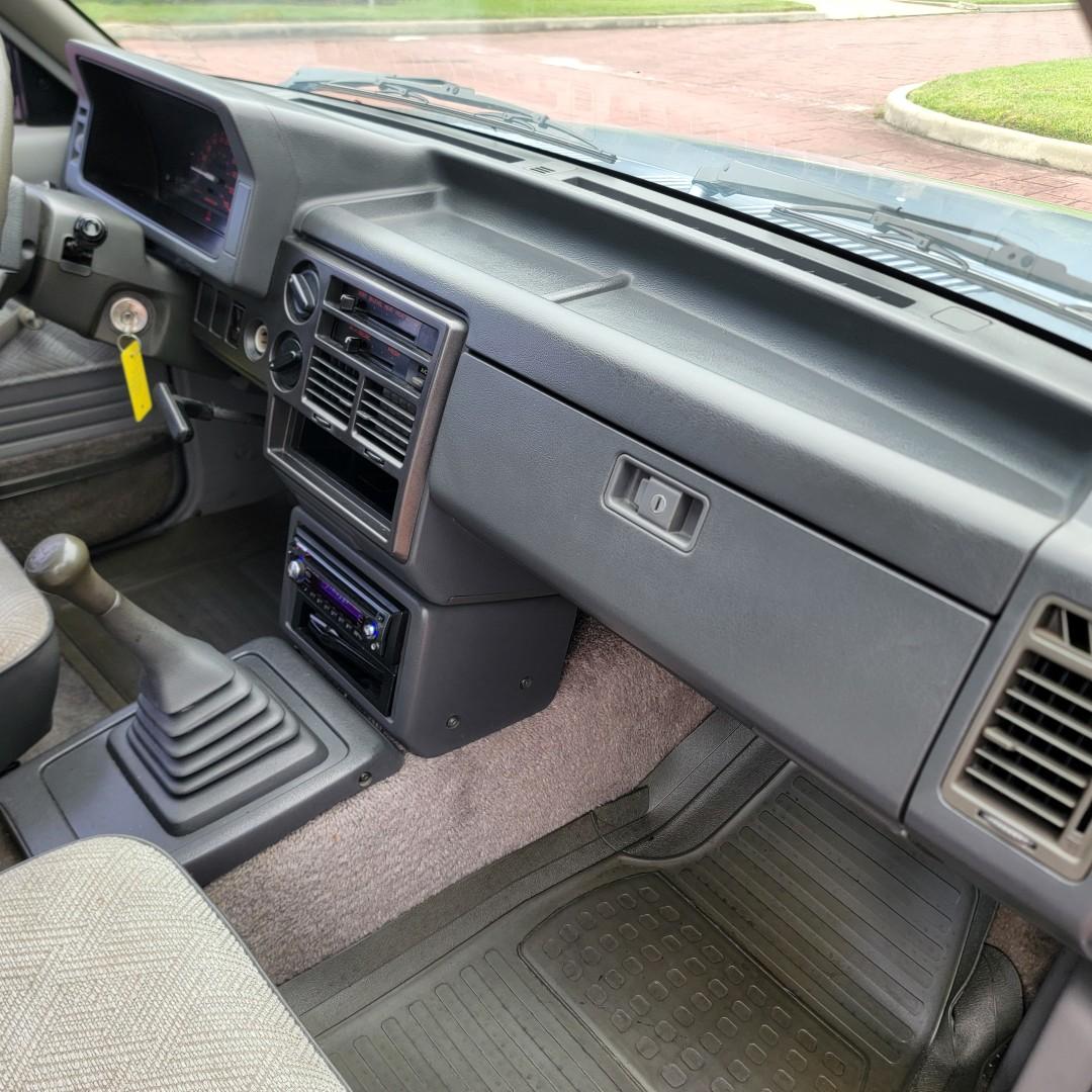1989 Mazda B2200 Cab Plus