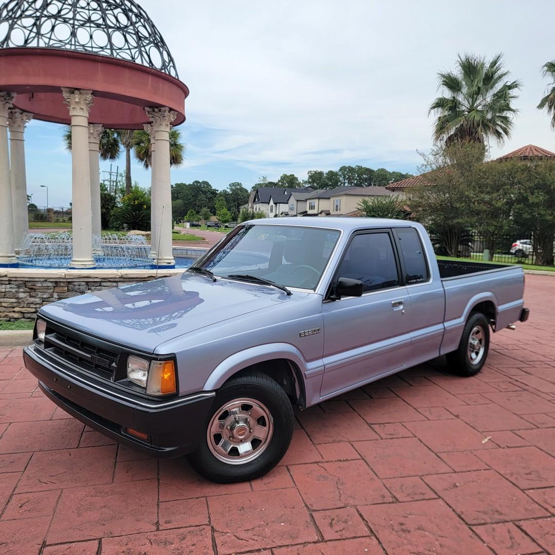 1989 Mazda B2200 Cab Plus