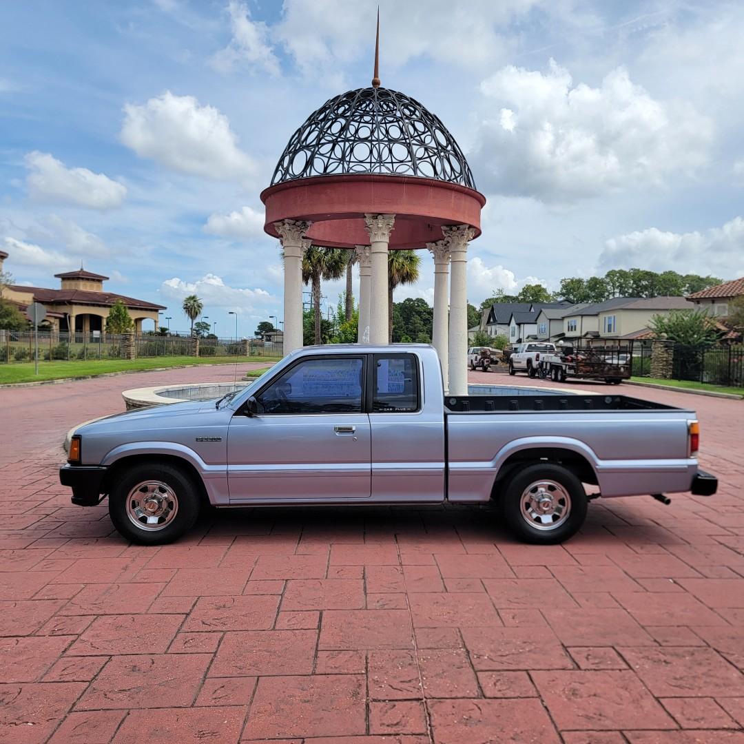 1989 Mazda B2200 Cab Plus