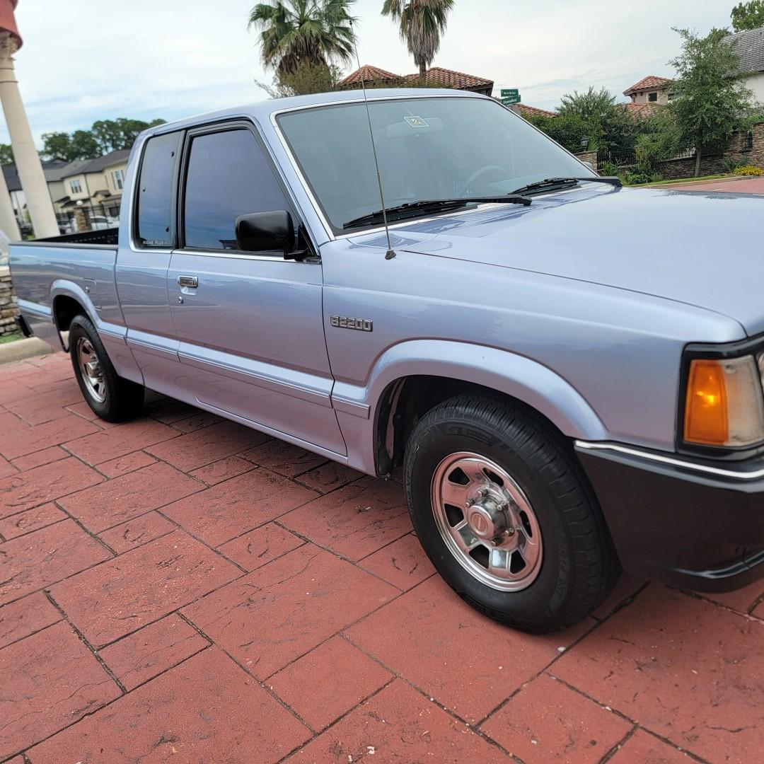 1989 Mazda B2200 Cab Plus