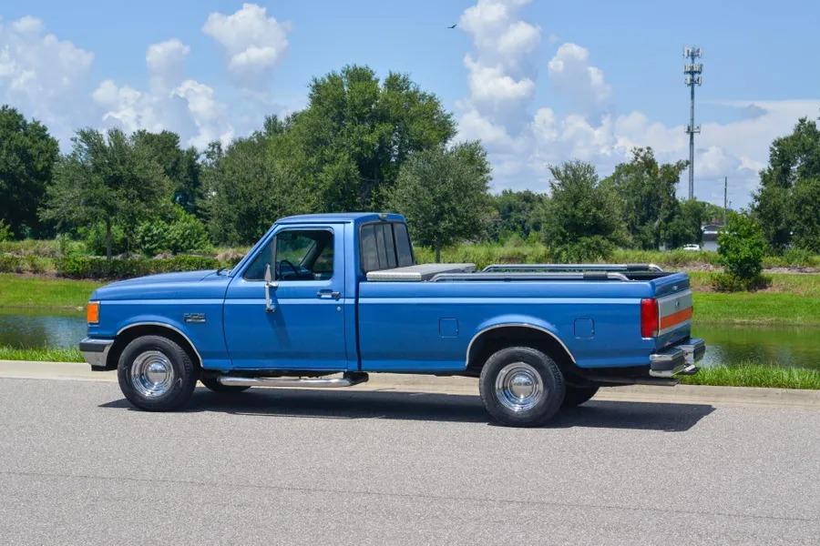 1991 Ford F-150 XLT Lariat