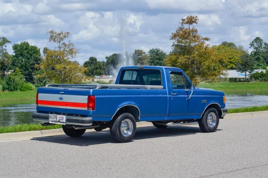 1991 Ford F-150 XLT Lariat