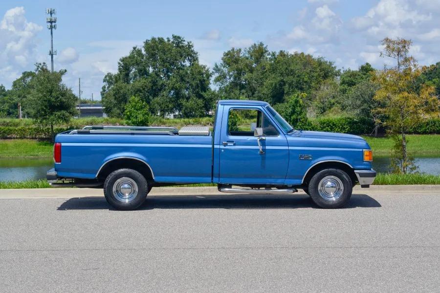 1991 Ford F-150 XLT Lariat