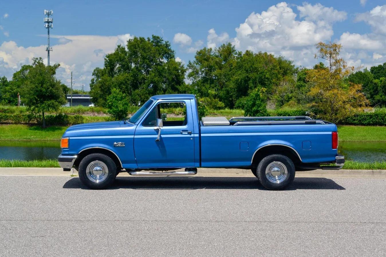 1991 Ford F-150 XLT Lariat