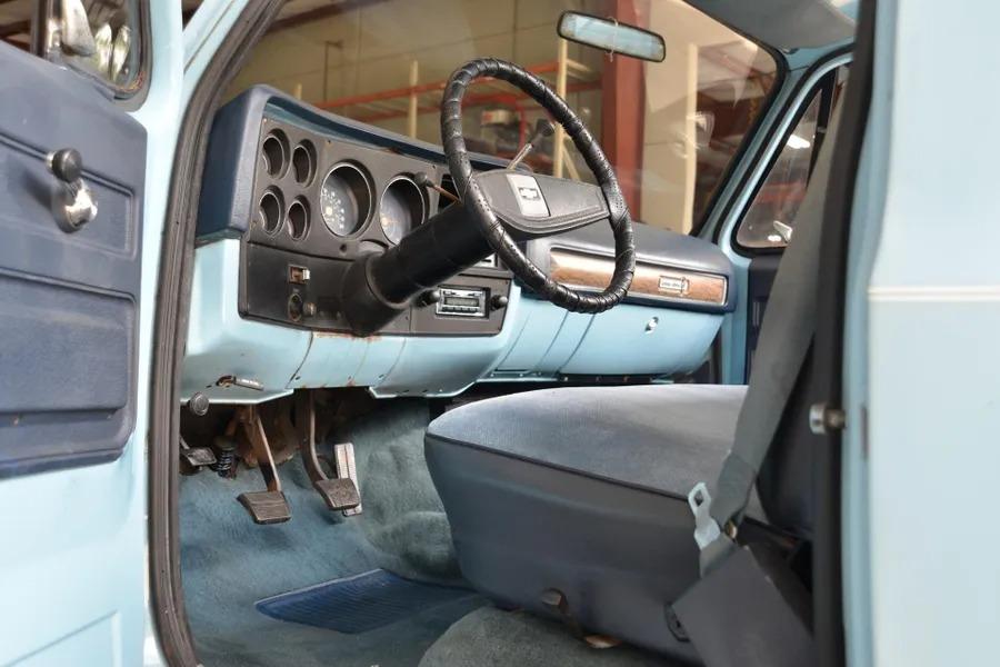 1976 Chevrolet C10 Custom Deluxe - 3