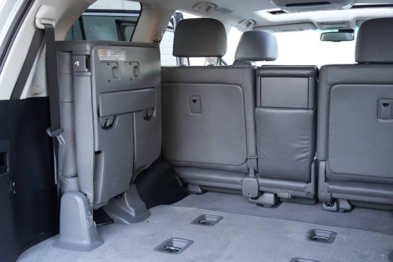 2011 Toyota Land Cruiser