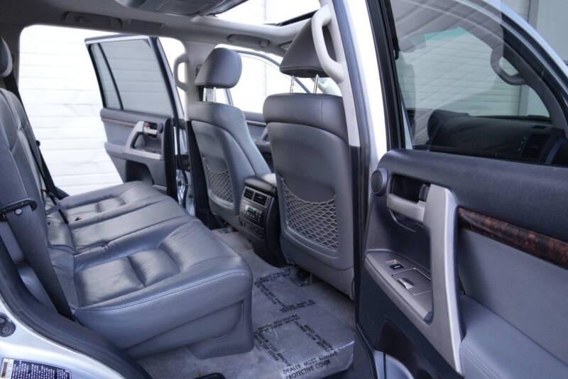2011 Toyota Land Cruiser