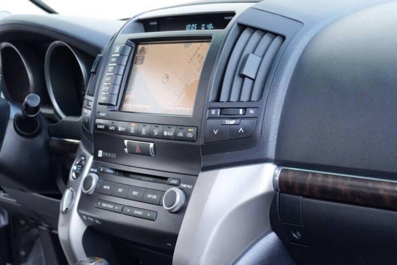 2011 Toyota Land Cruiser