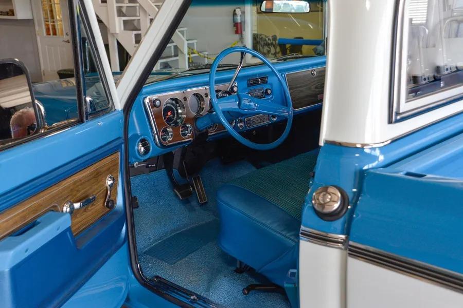 1972 Chevrolet C10 Camper Special