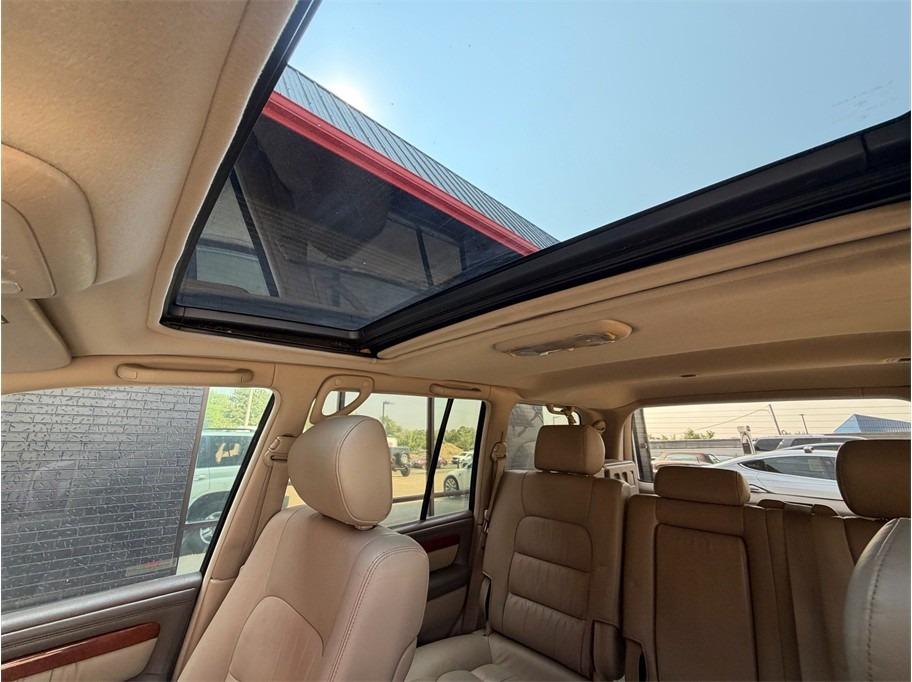 2001 Lexus LX 470