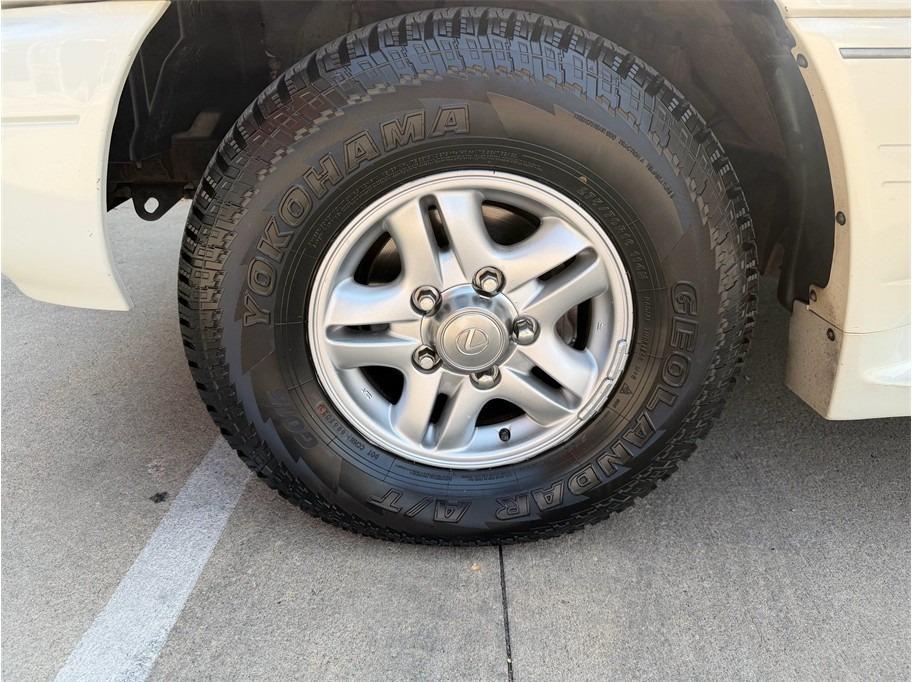 2001 Lexus LX 470