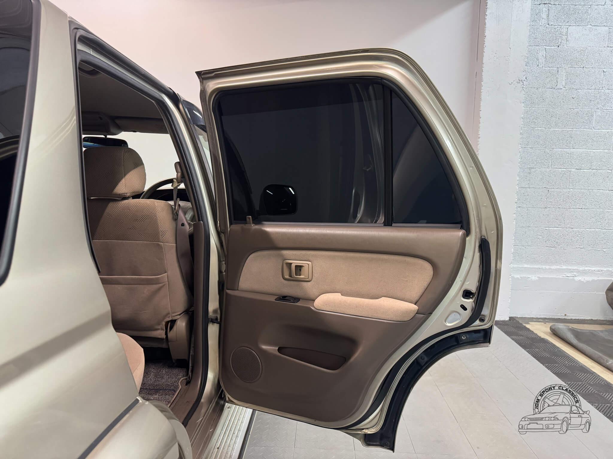 2001 Toyota Hilux Surf SSR-X